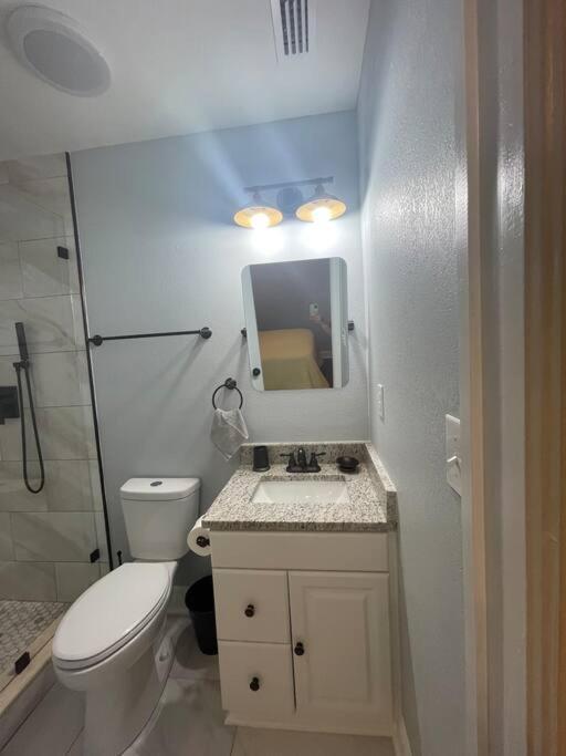 Twelve Oaks Modern Independent Apartment Tampa Exteriör bild